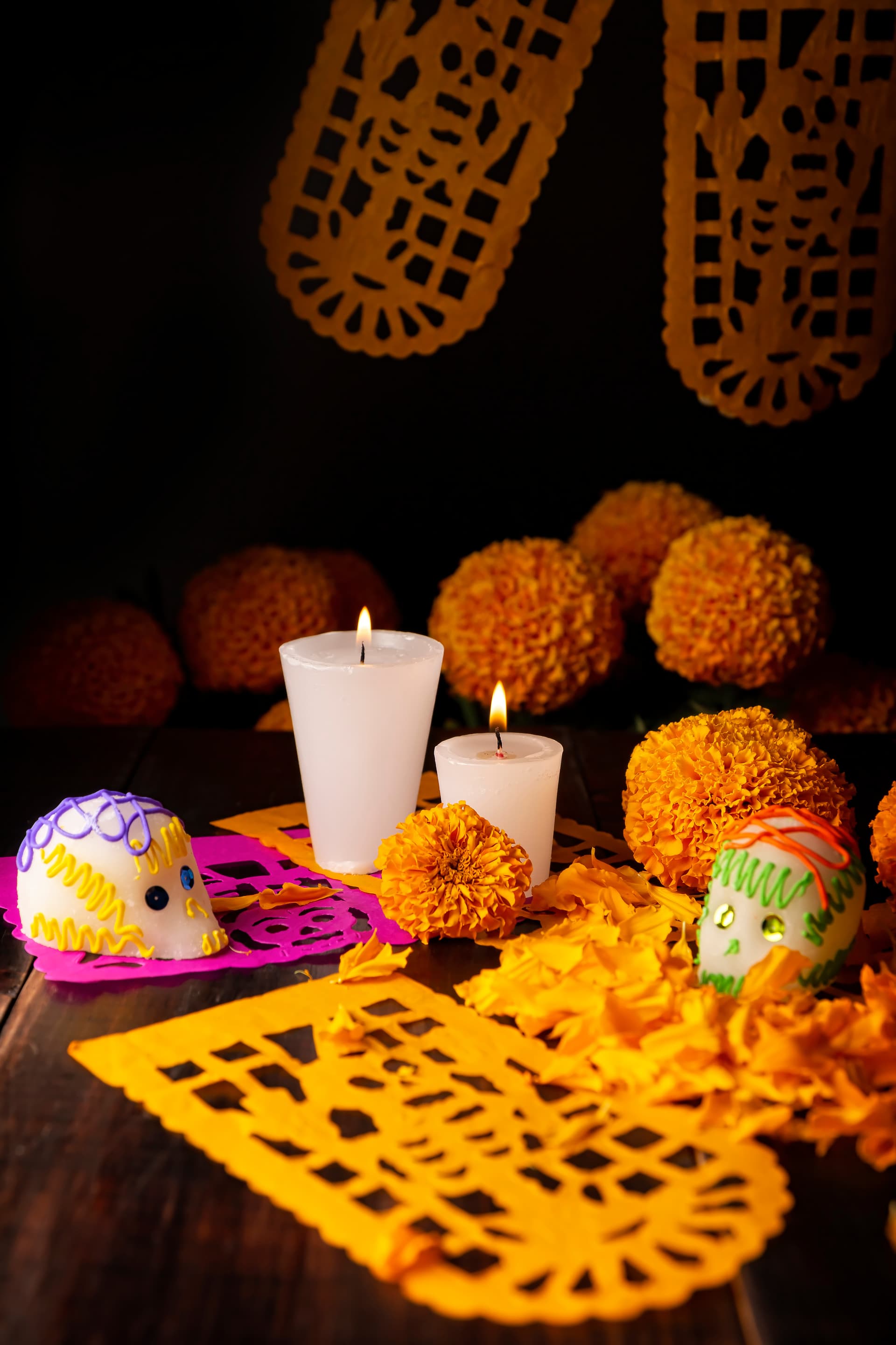 Día de Muertos en México - Ofrenda y cempasúchil