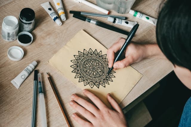 Mandalas terapéuticos para la salud mental y el bienestar.