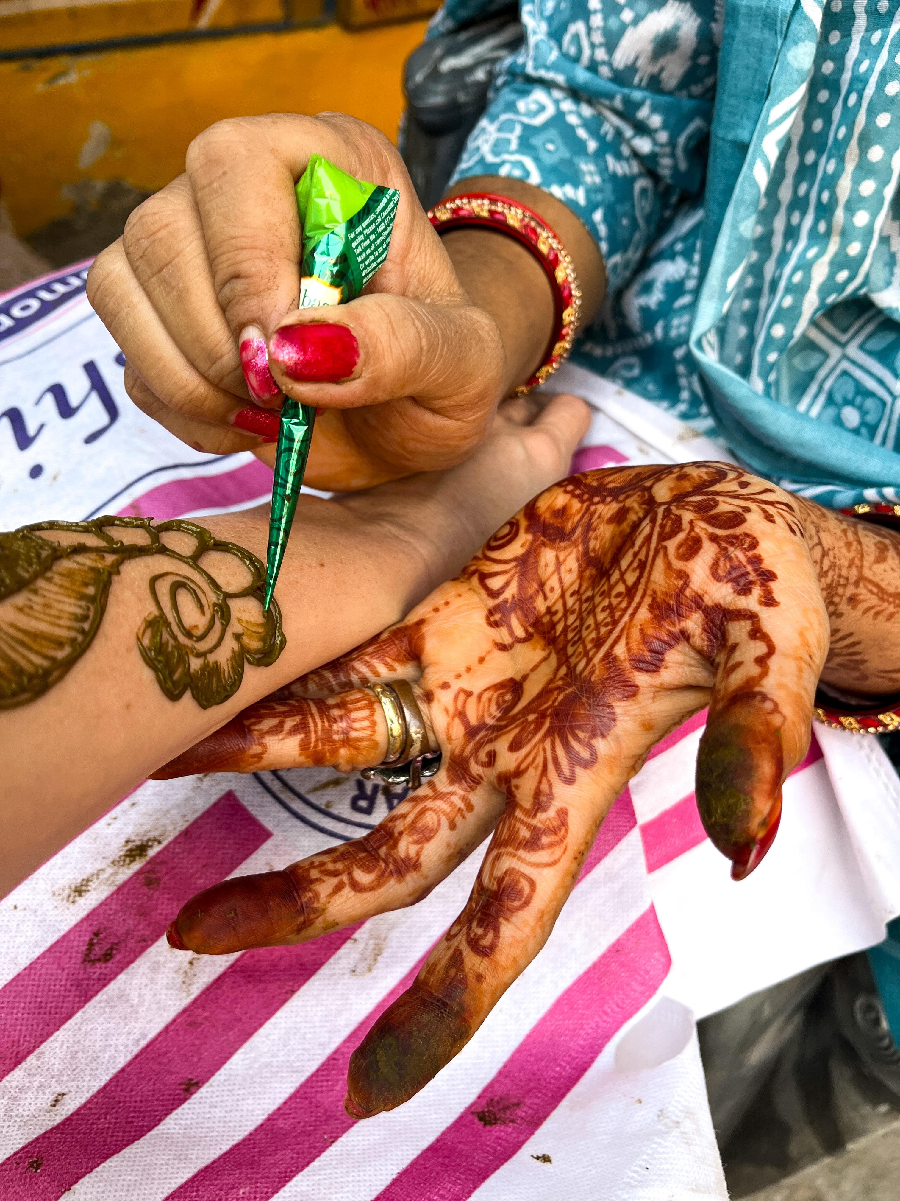 Mehndi India - Arte sagrado de la henna