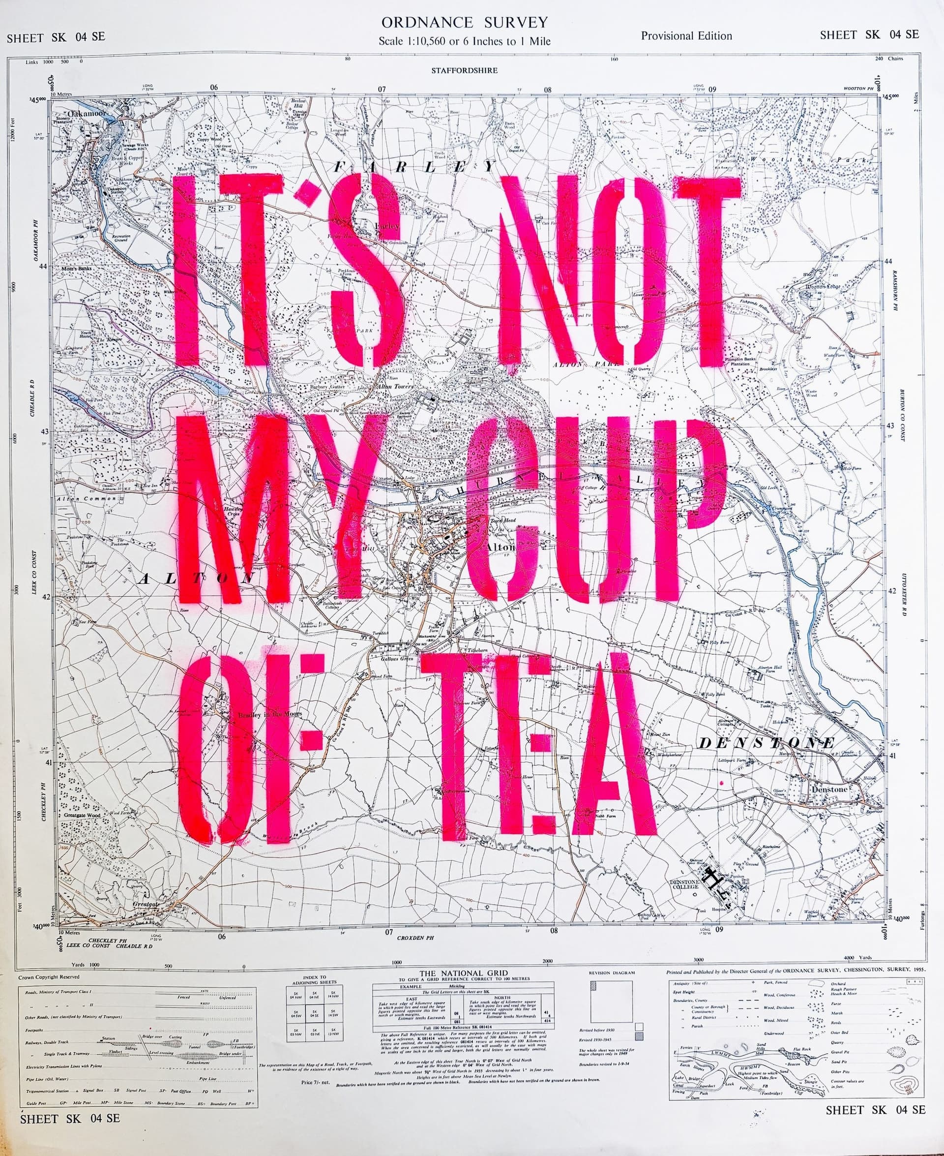 Cup of Tea, técnica mixta sobre mapa original de la Ordnance Survey (Reino Unido), obra de Lourdes Pérez